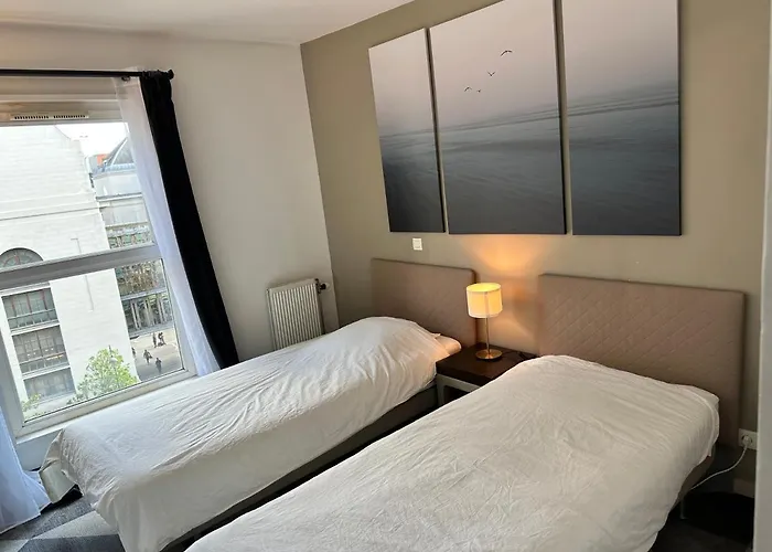 Lumineux Accor Arena 13 *